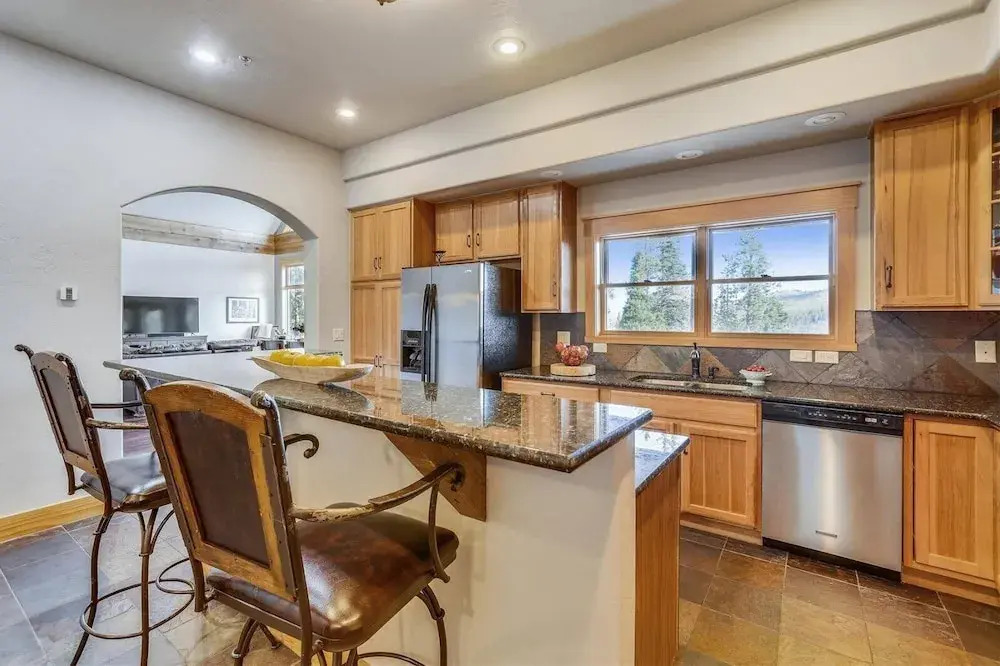 Luxury 5 Bedroom Pet-friendly Home in Breckenridge - 2 Miles to Main Street