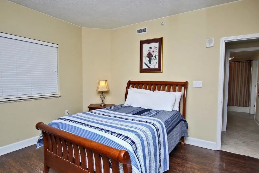 Sanibel 1007 - 3 Br condo