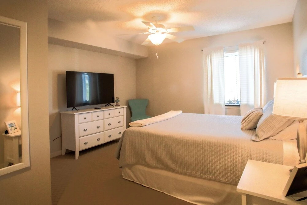 Yacht Club Villas #2-305 3 Bedroom Condo by RedAwning
