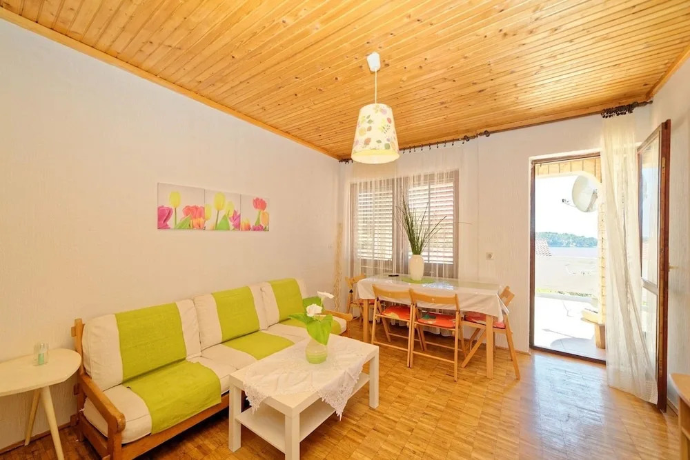 Apartments Marica 2876