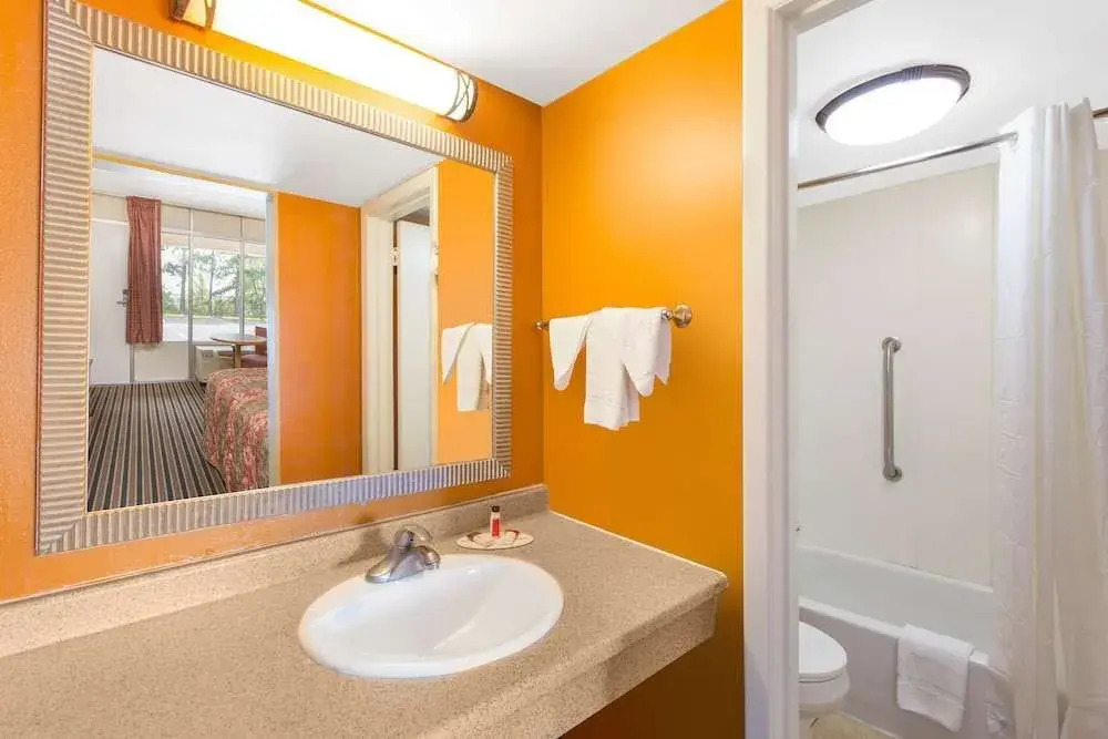 Travelodge Fredericksburg South