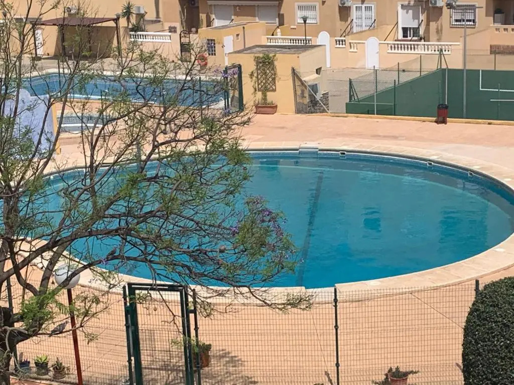 Apartamento 3 dormitorios en la playa de Almeria.