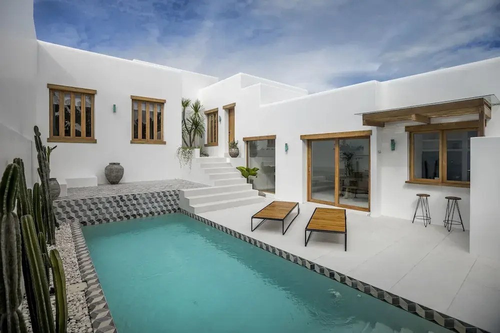Villa Oasi 1 by Alfred in Bali - Brand New Tropical Luxury 3 BR Bingin Beach