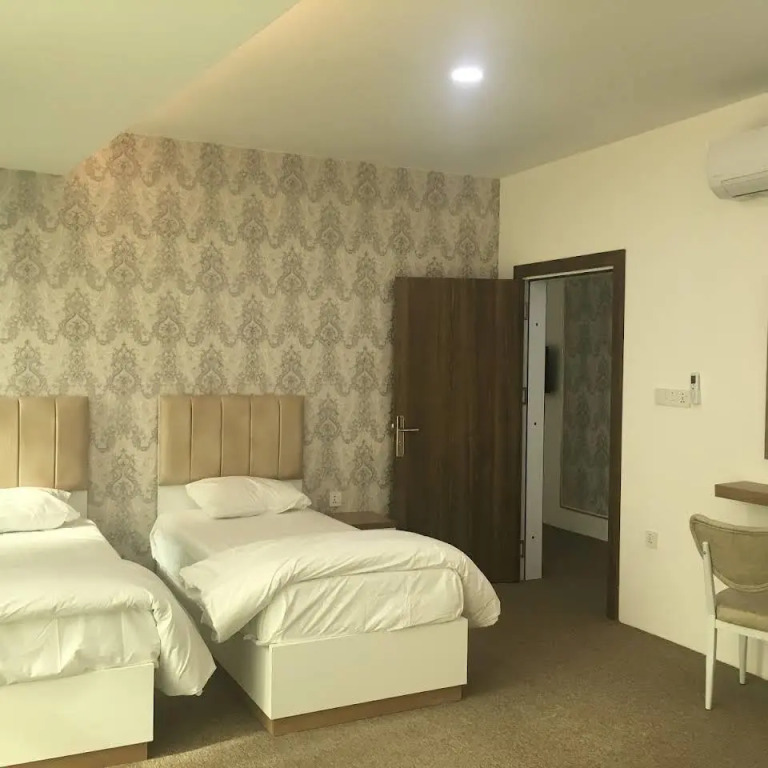 Lara Hotel