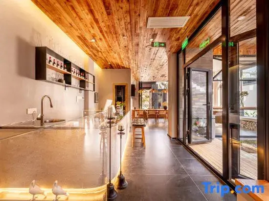 Lu Ming Bieyuan · Independent Villa Homestay (Xi'an Bell and Drum Tower as well as City Wall Store)