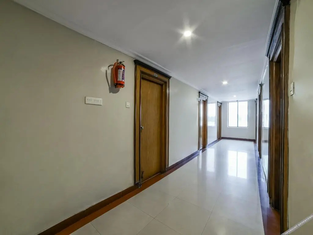 OYO 15752 KBR Residency