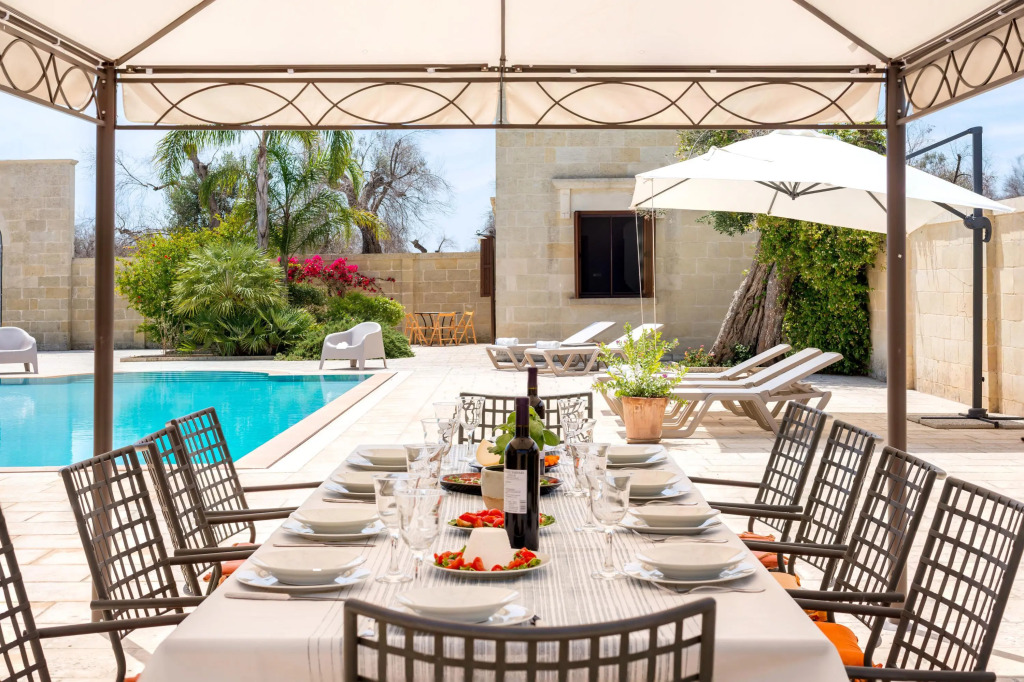 Masseria Le Giare In Carpignano Salentino