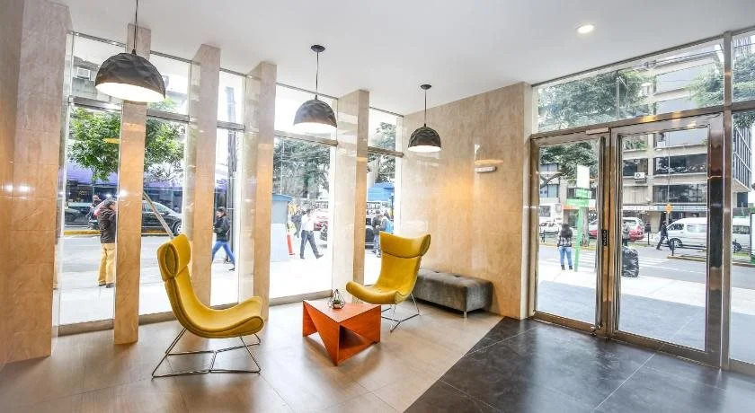 Trendy Host Canvas, Miraflores