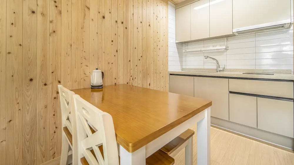Jeju Timberhouse Pension