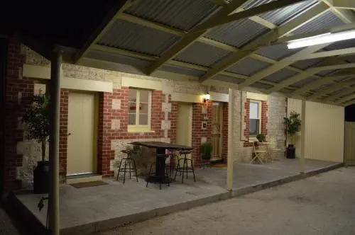Two Cow Cottage Bed & Breakfast