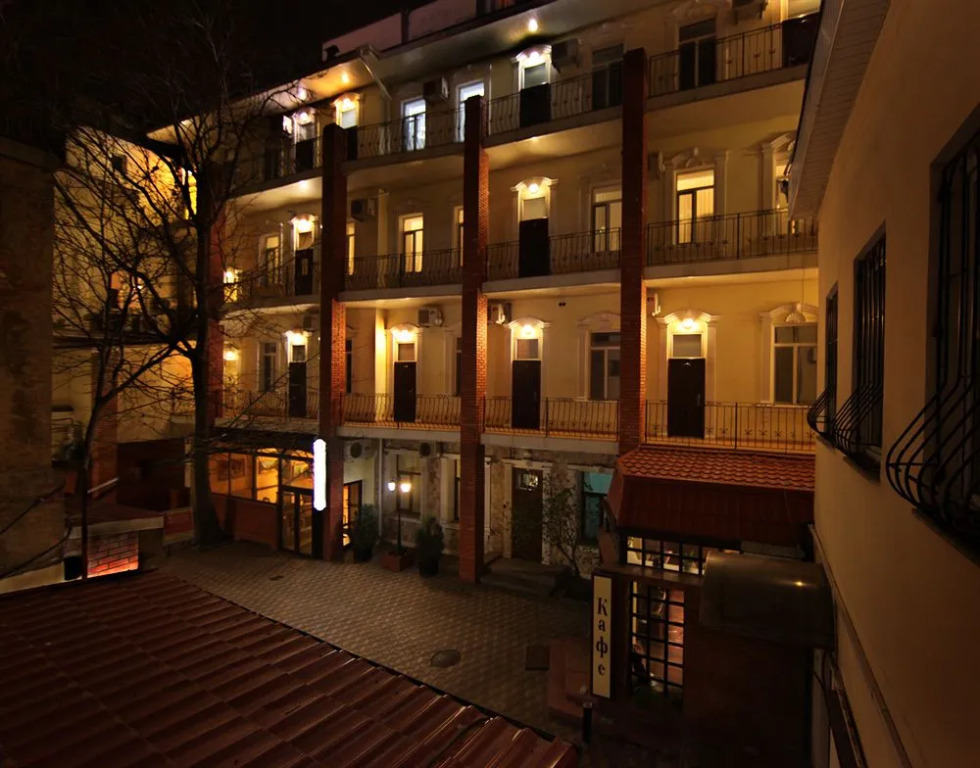 Одесса Executive Suites