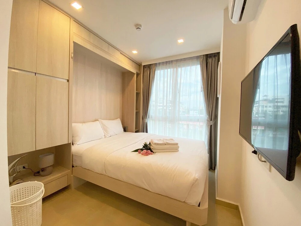 Modern 1 Bedroom Condo D619