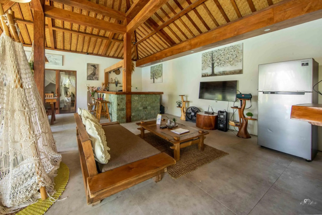 Elvano villa in heart of seminyak and near beach