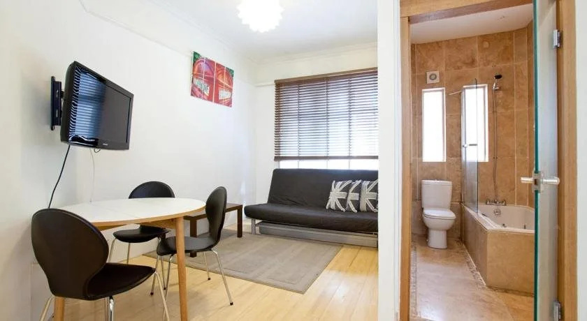 Trafalgar Square Apartments