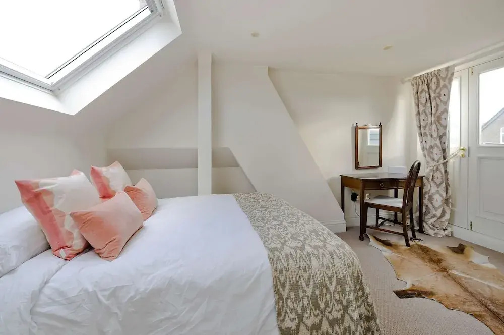 Beautiful Family House With Garden in Queen s Park