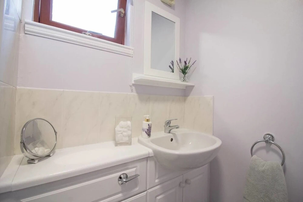 Beautiful and Spacious 2 Bedroom Apartment