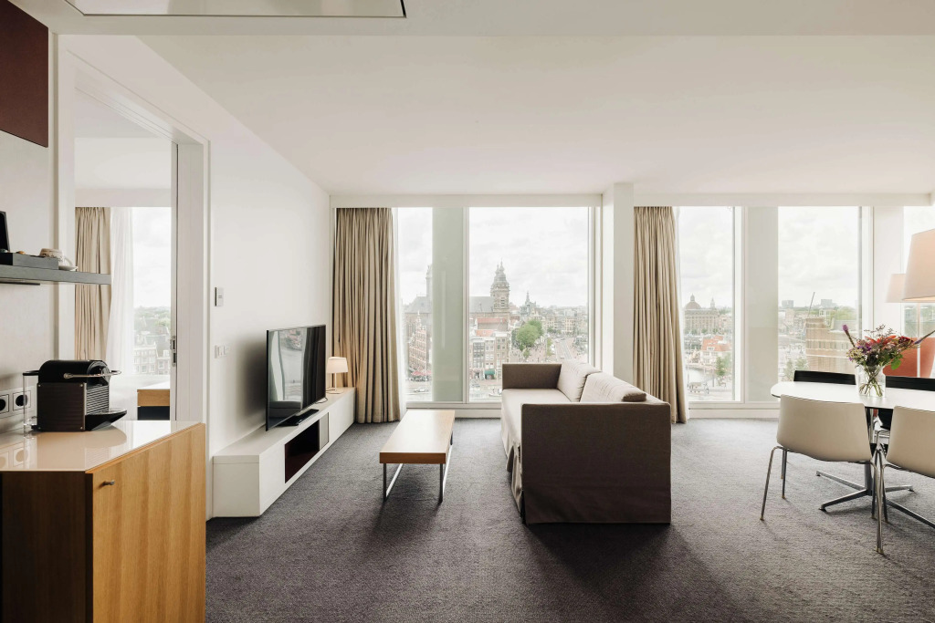 DoubleTree by Hilton Amsterdam Centraal Station