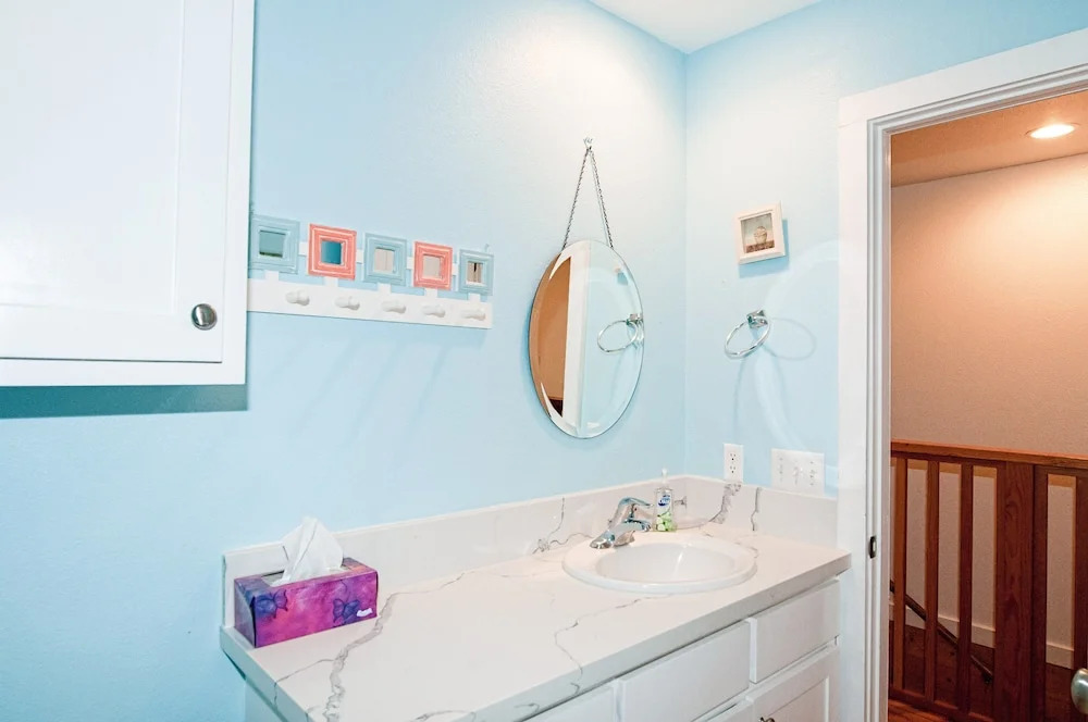 2120 S 11th Street Townhouse Unit 303 - 3 Br townhouse by RedAwning