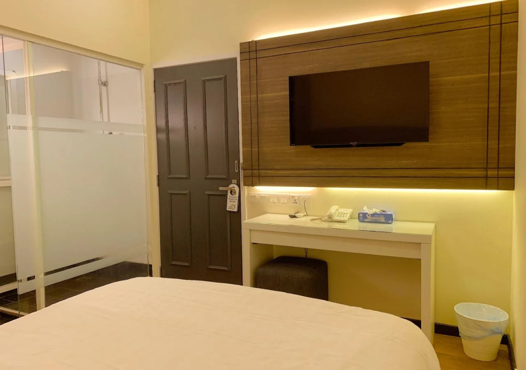 iStay Hotel