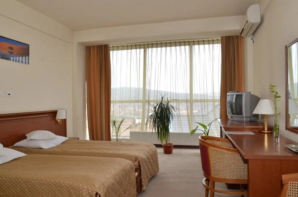 Hotel Seven
