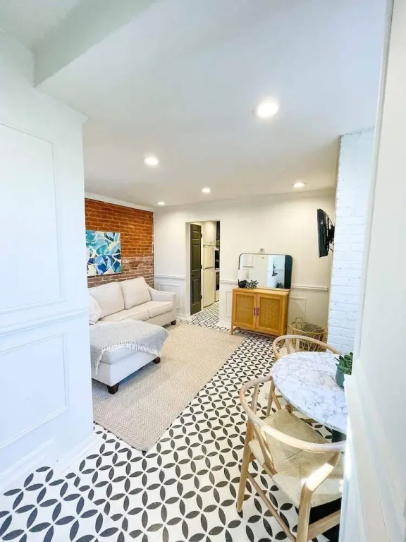 Charming and Historic Apartment in Capitol Hill