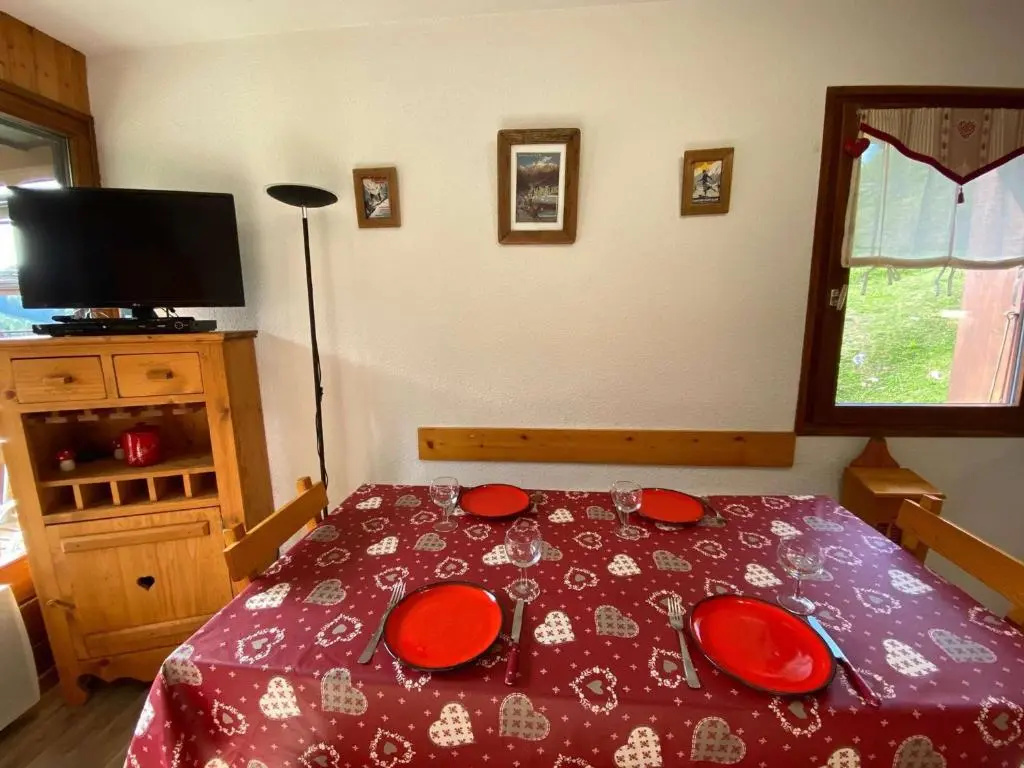 Appartement Le Grand-Bornand, 2 pièces, 6 personnes - FR-1-241-52