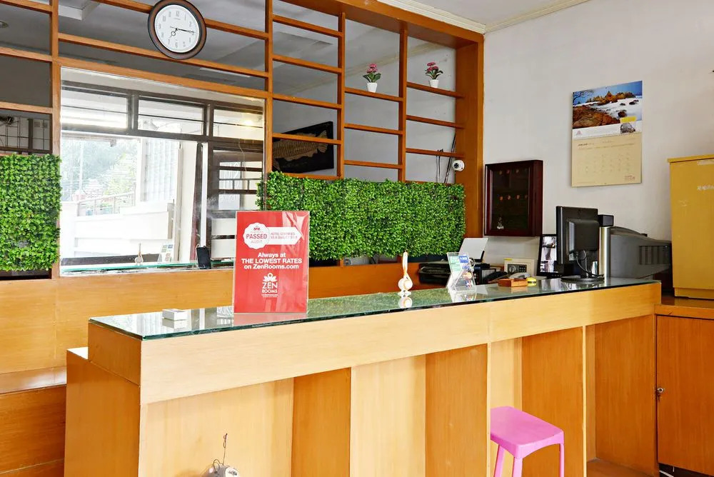 ZEN Rooms Basic Surya Sumantri Pasteur