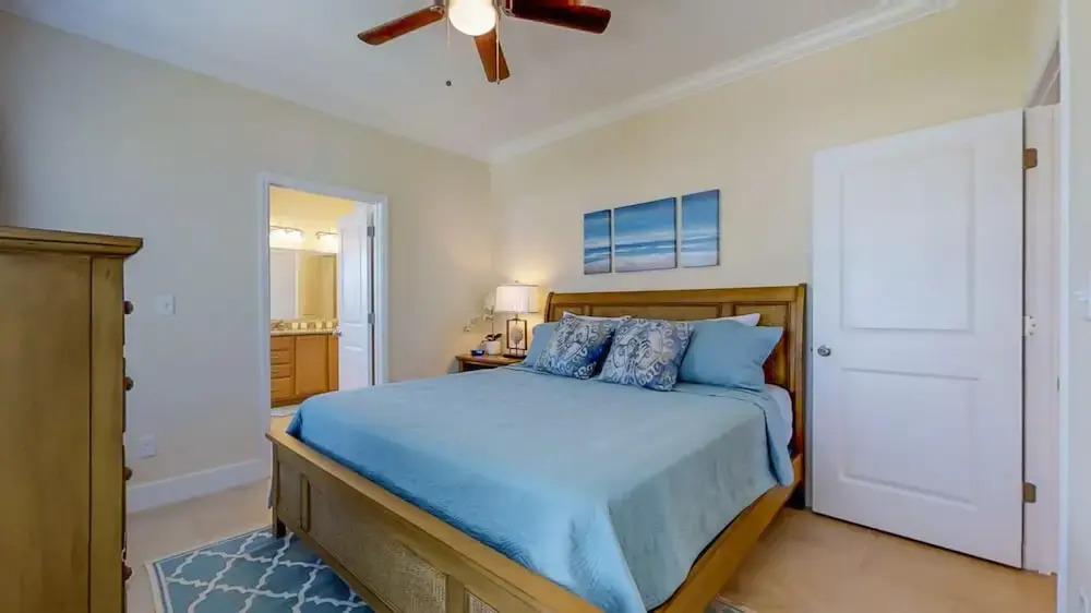 7 Waterfront 4bed 3bath Pool Home