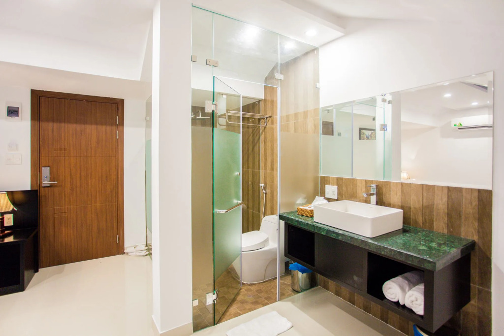 Riverside White House Boutique Hotel