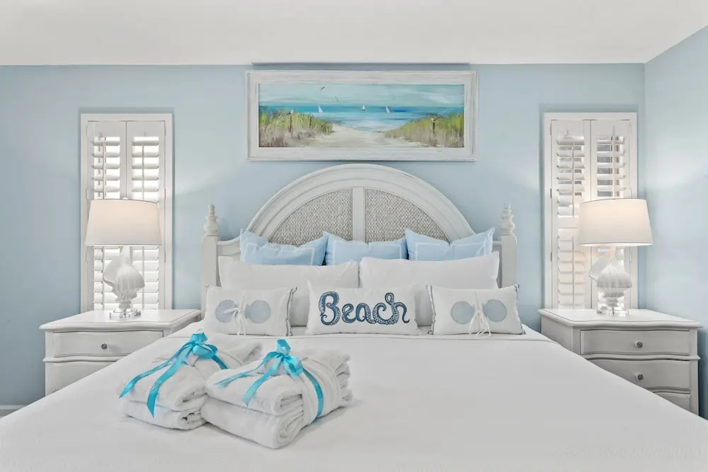 Sunshine House! 3BR 2BA Sleeps 9! Your Perfect Retreat for Comfort and Style