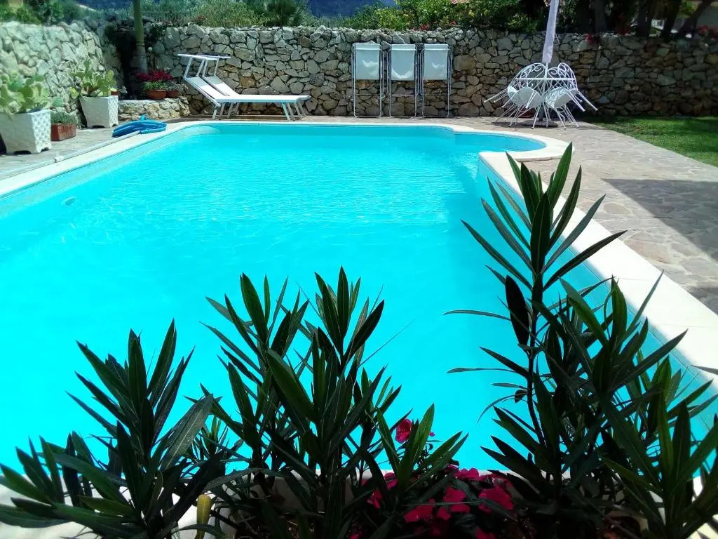 Villa con Piscina