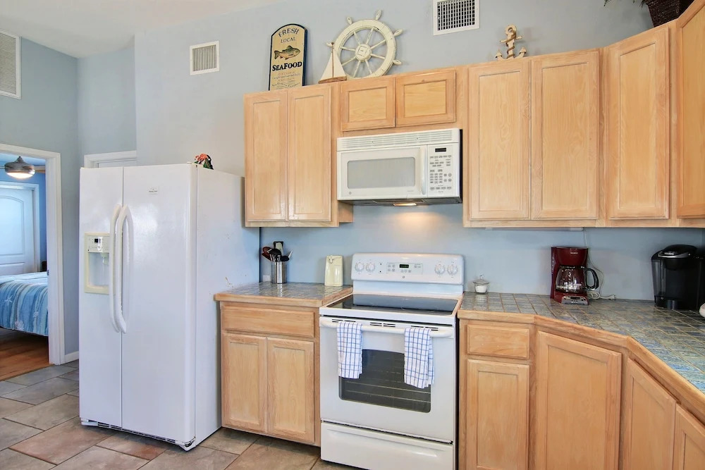 Salty Dawg Shores 2 Bedrooms 2 Bathrooms Home