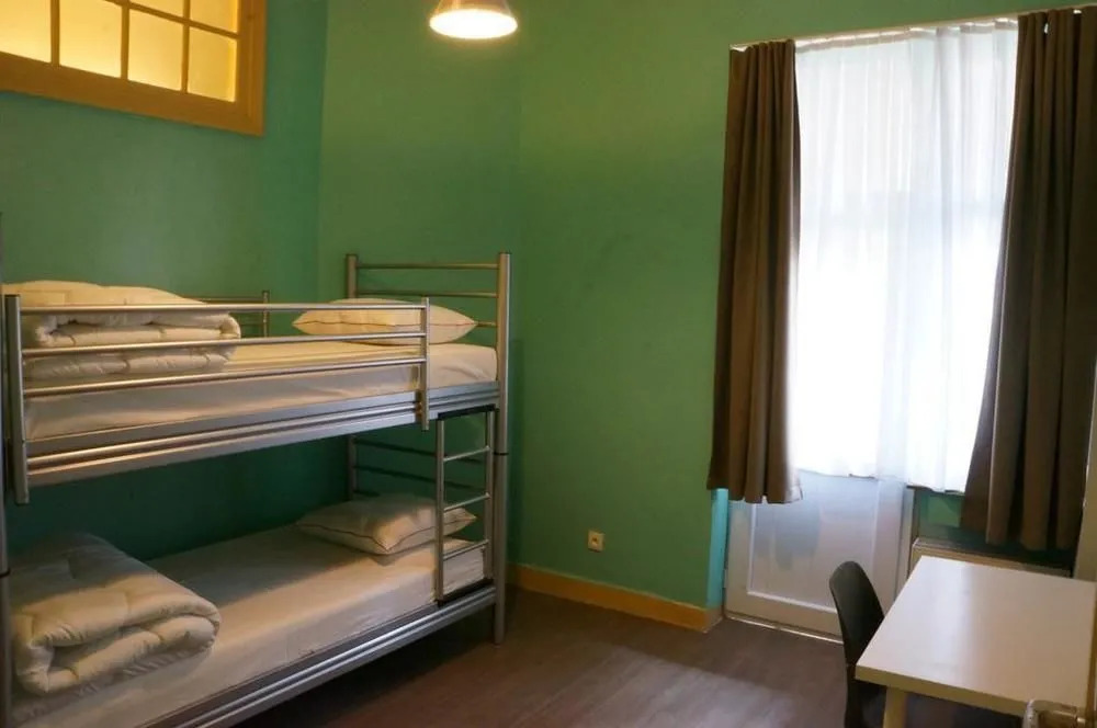 ES Hostel