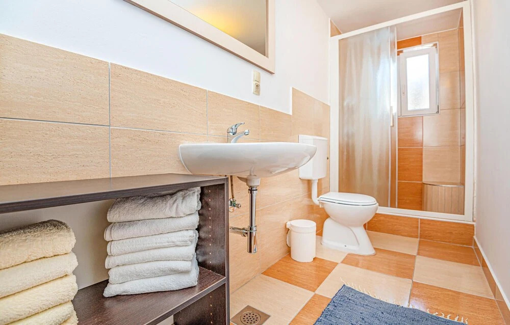 Stunning Home in Vodice With Wifi and 2 Bedrooms