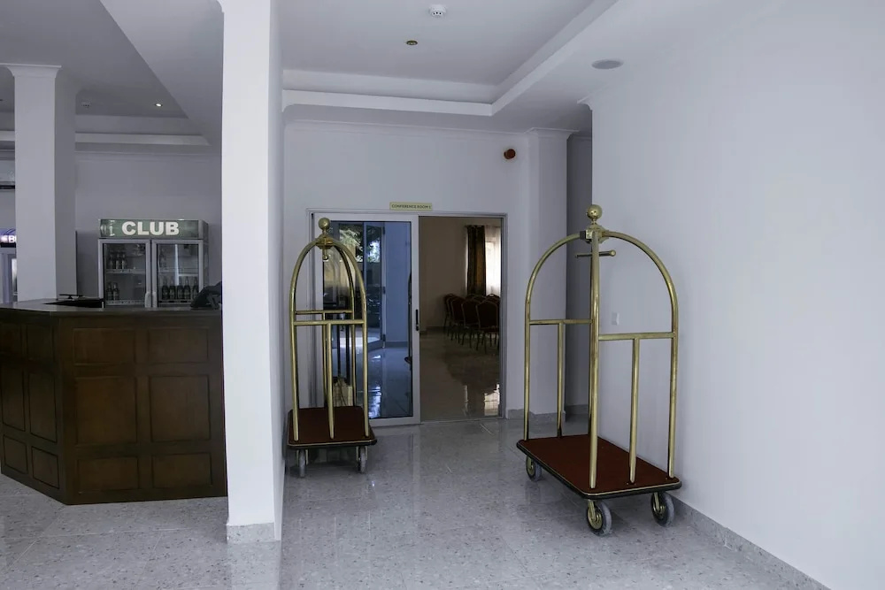 Monarch Hotel