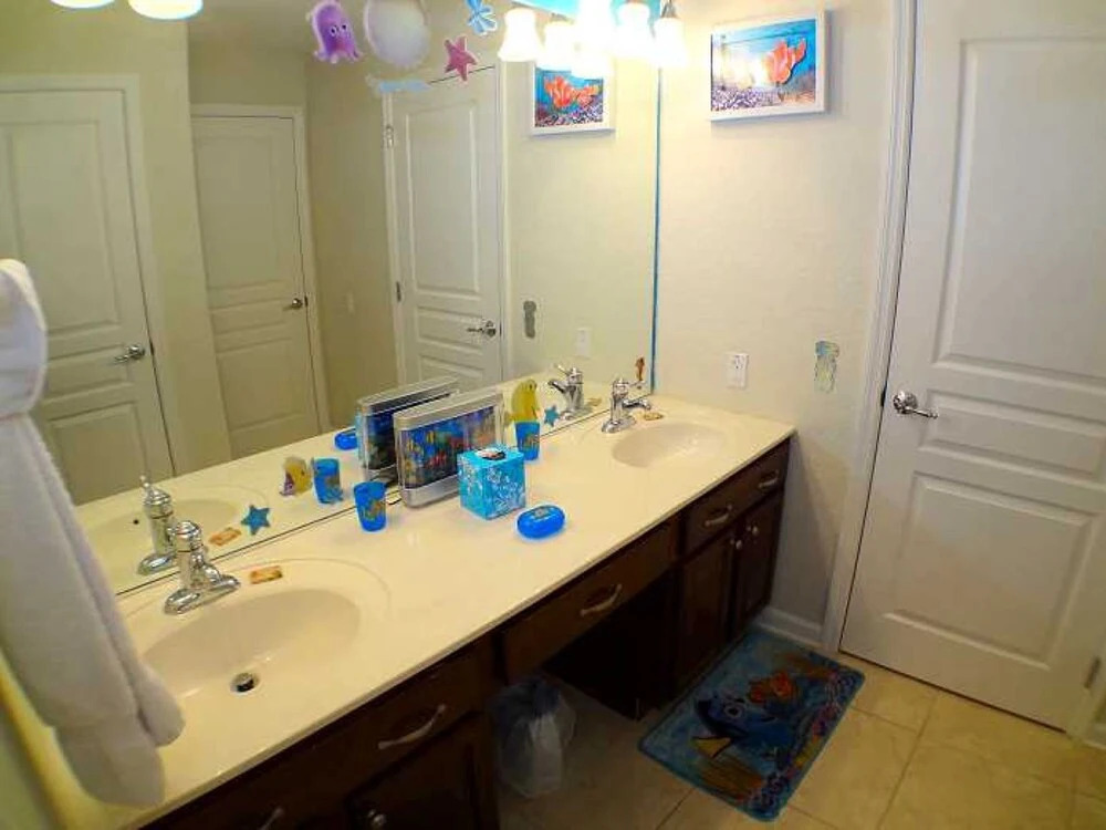6BR 4BA Home in Windsor Hills by CV-2537