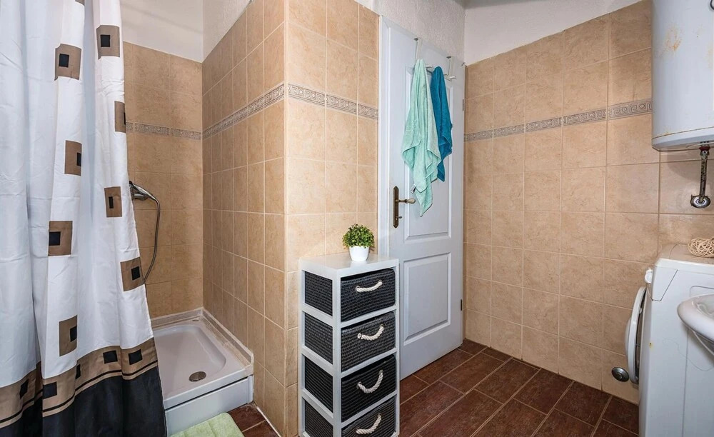 Amazing Home in Porec With Wifi and 2 Bedrooms