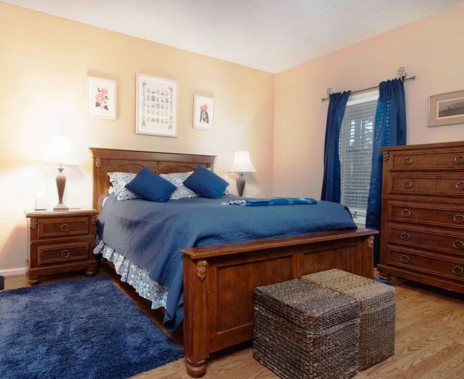 Tidewater Condo 1221-5 by RedAwning