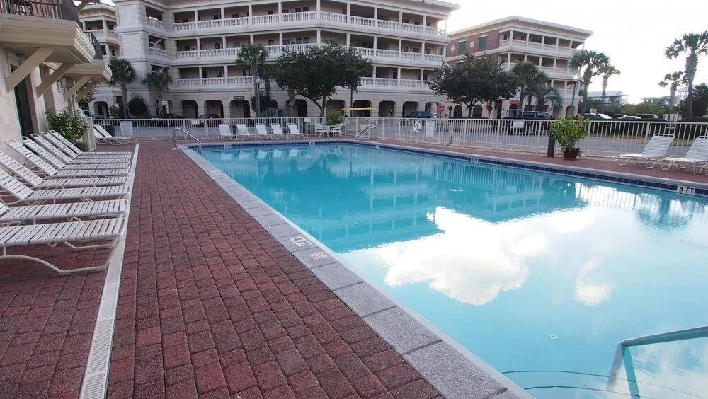 Weston - 3 Br Condo