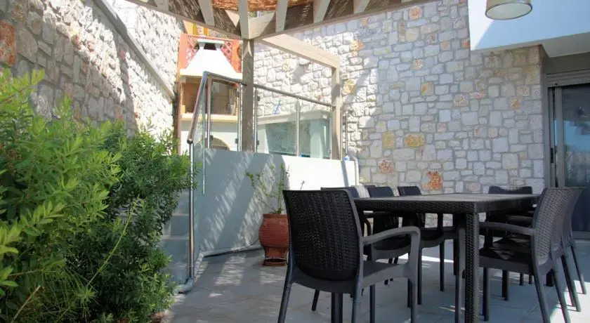 Villa CostaMare - enjoy lazy days on the private Pool-Jacuzzi