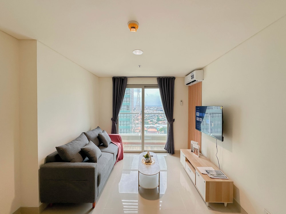 Spacious 1Br With City View At Praxis Apartment