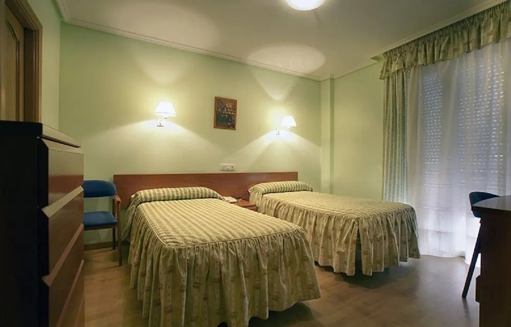 Hostal Adela