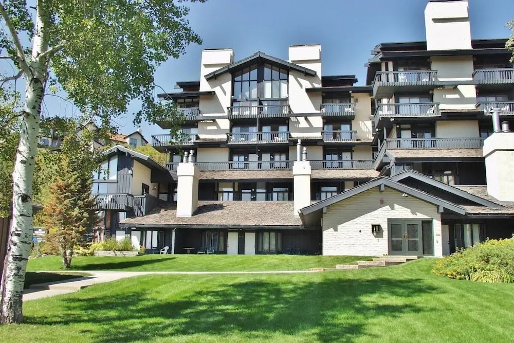 Ski Time Square 210 (202776-4553) - 1 Br Condo