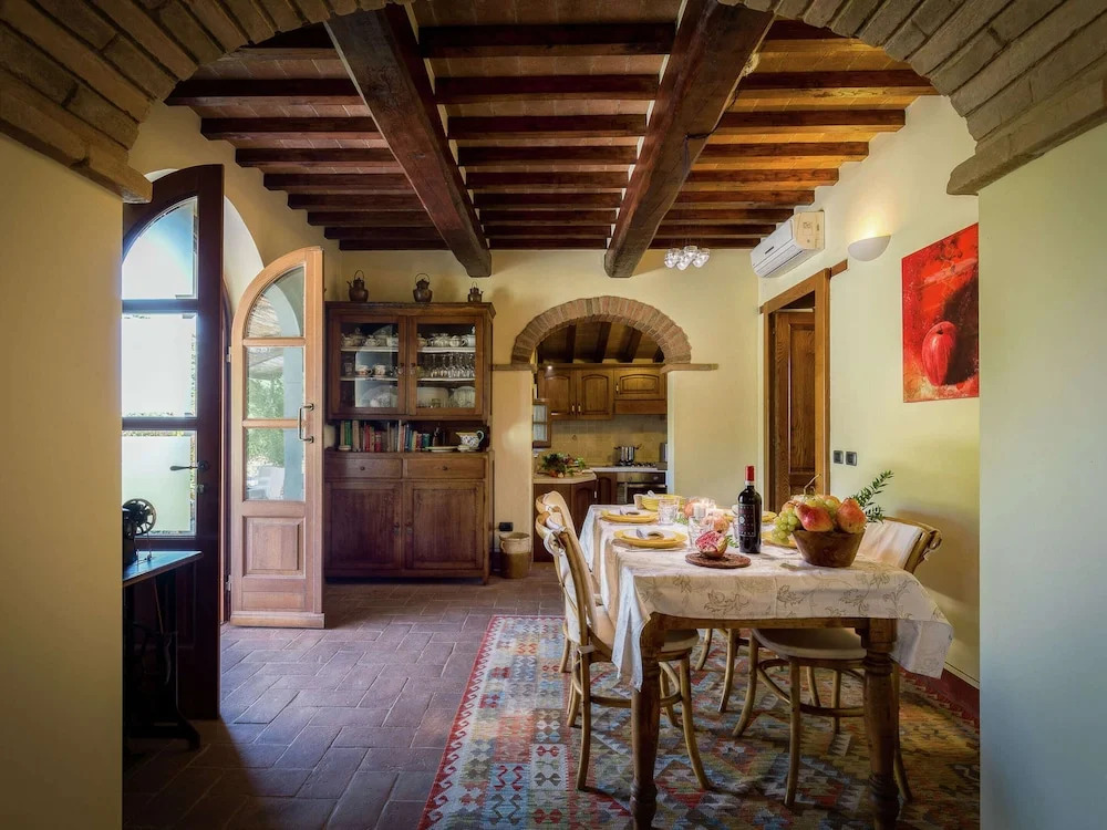 Villa in Cortona with Private Pool