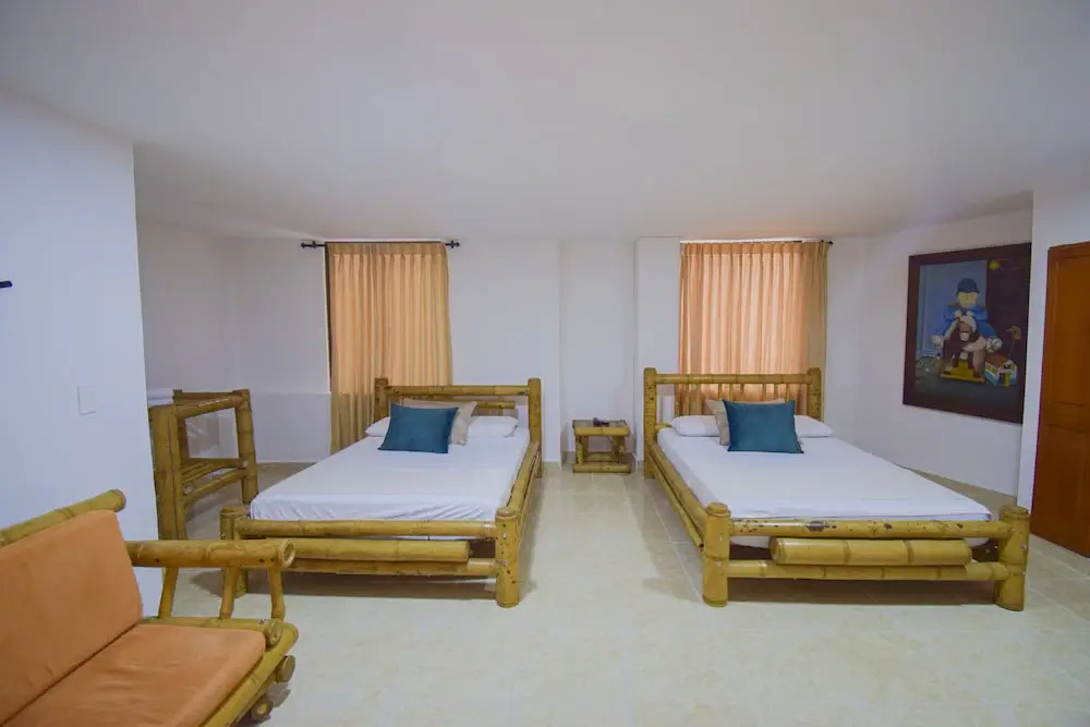 Hotel Toledo Plaza