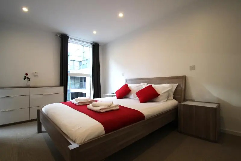 Premium Dance Square Serviced Apartments