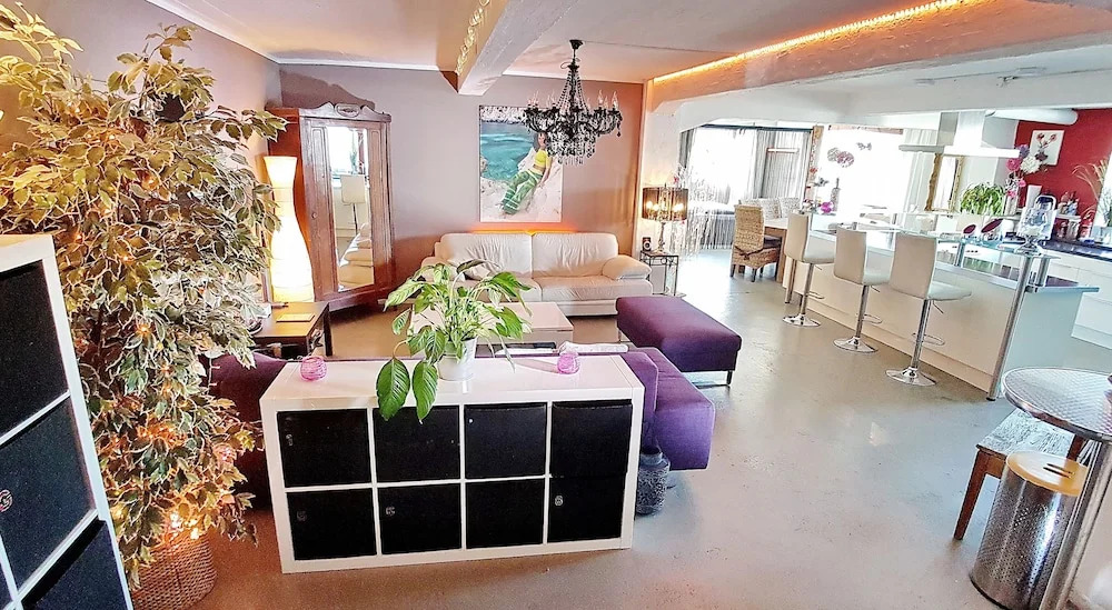 Helioslounge