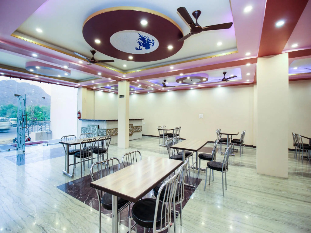 OYO Flagship 15683 The Heritage Hotel