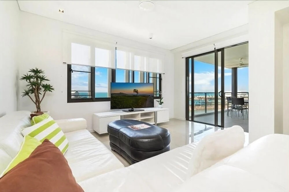 2 Bedroom Waterfront Apartment - 6206