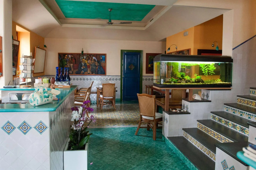 Petit Hotel
